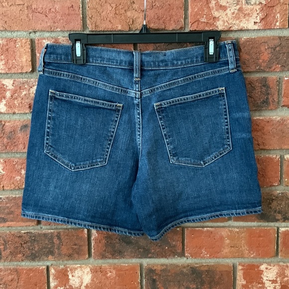 GAP Women's 5" Midrise Blue Jean Shorts, Size 4P - Picture 3 of 4